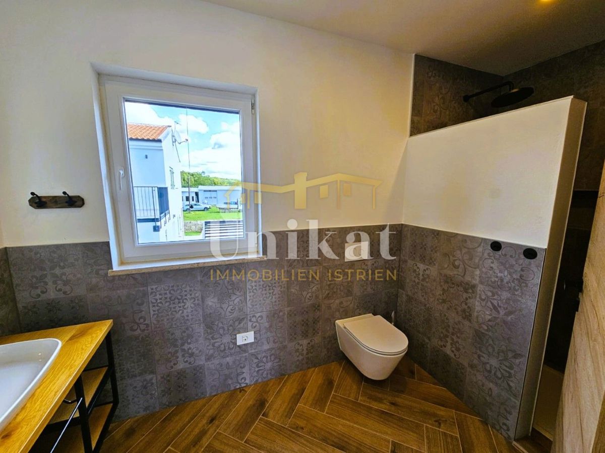 Nuova costruzione: casa con 3 camere da letto e piscina - vista mare